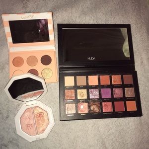 Eyeshadow palette bundle